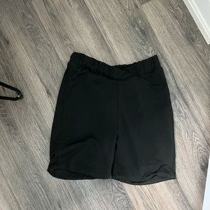V shaped waist biker shorts